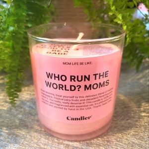 💥BUY 5 GET 3 FREE  Who Runs the World? Moms! Candle